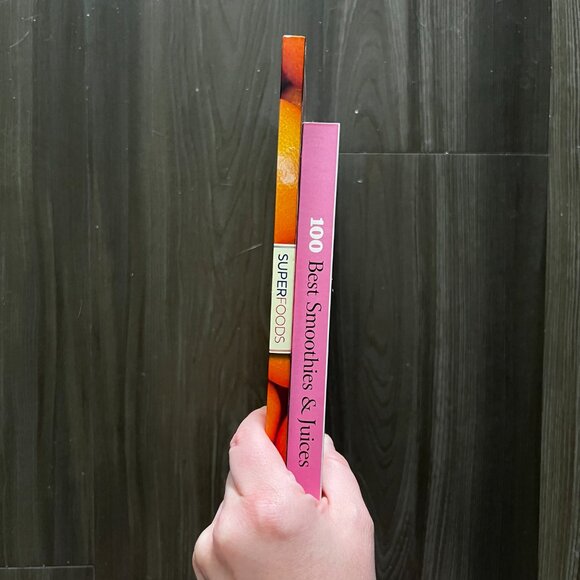 *Book Bundle* Superfoods and 100 Best Smoothies & Juices - Picture 3 of 9